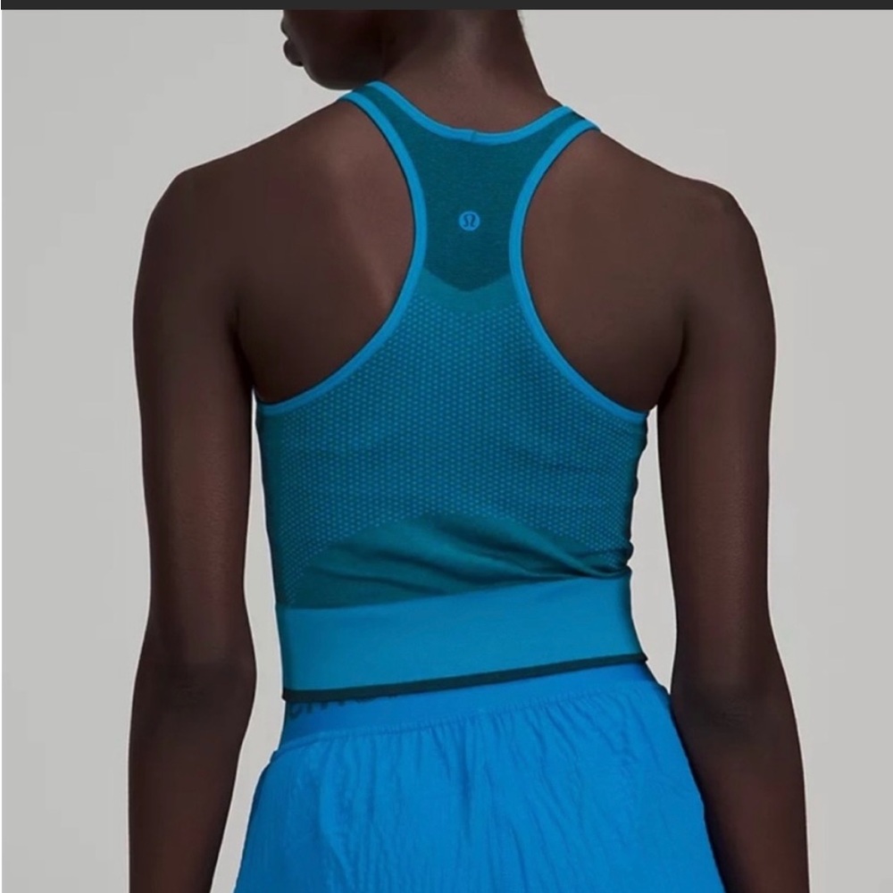 Lululemon Seamless Mesh Supportive Training Tank Top
Poolside - Picture 2 of 2